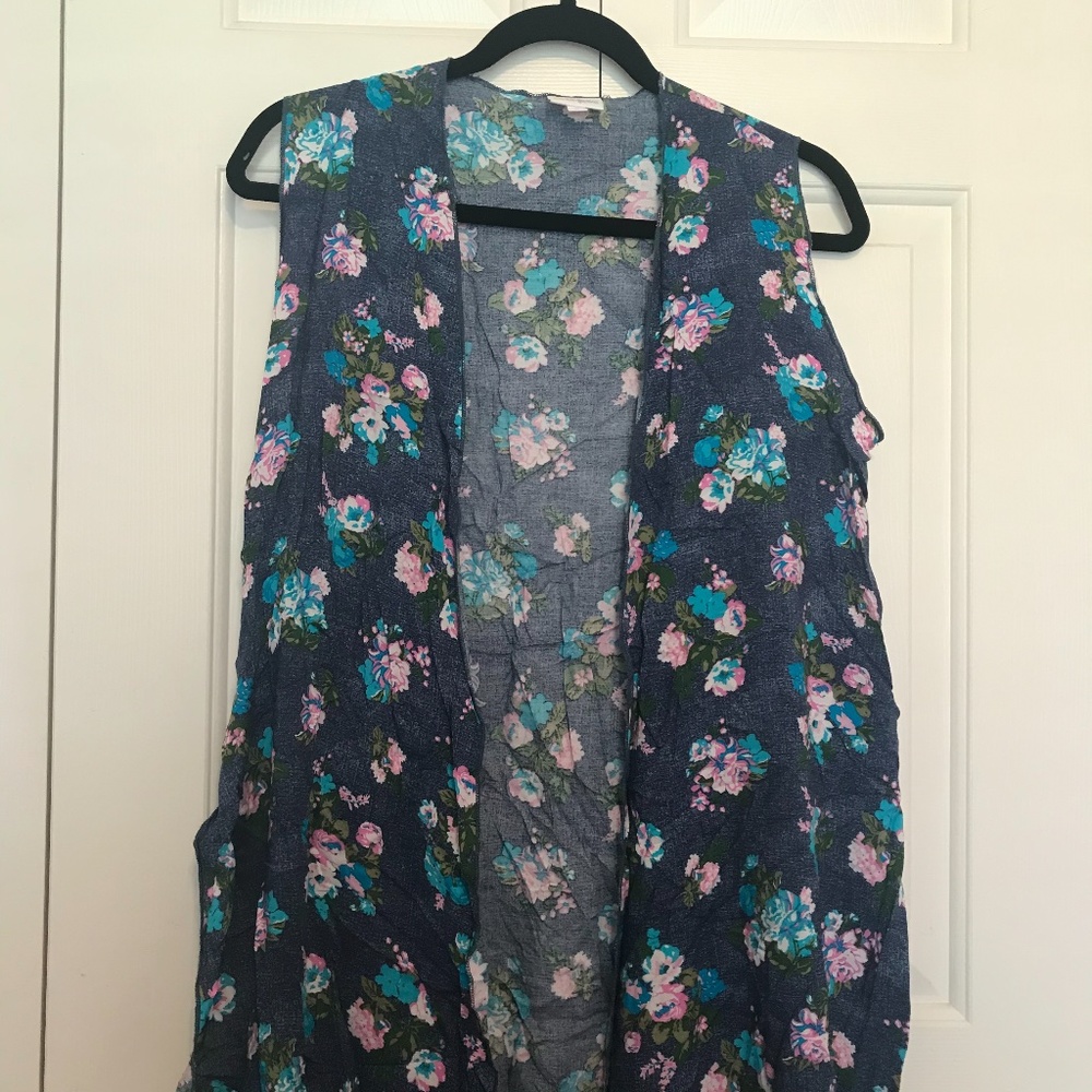 LuLaRoe floral Joy vest